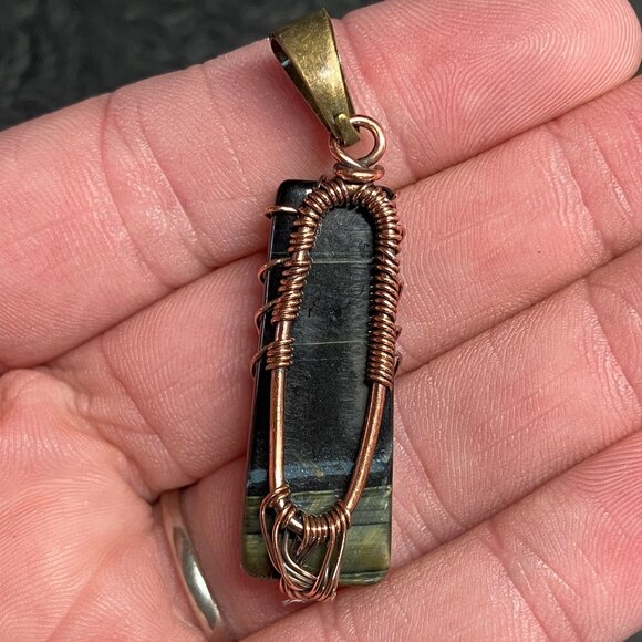 Blue Tigers Hawk Eye Wire Wrapped Tree of Life Pendant Stone Crystal Jewelry - Picture 6 of 7